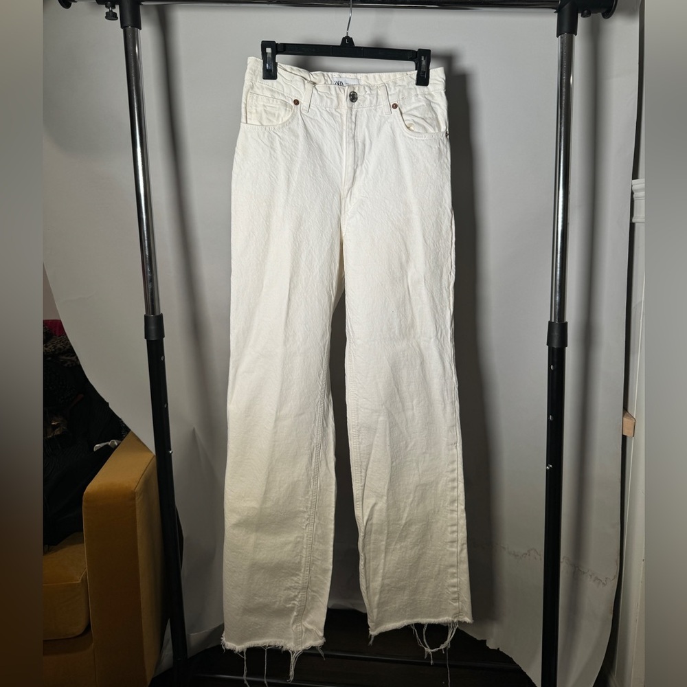 Zara White High Rise Jeans, Size 6
